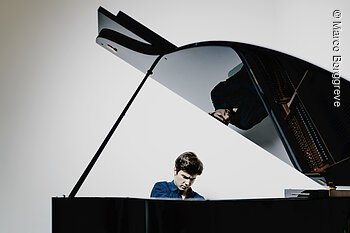 Robert Neumann Pianist.Photo: Marco Borggreve